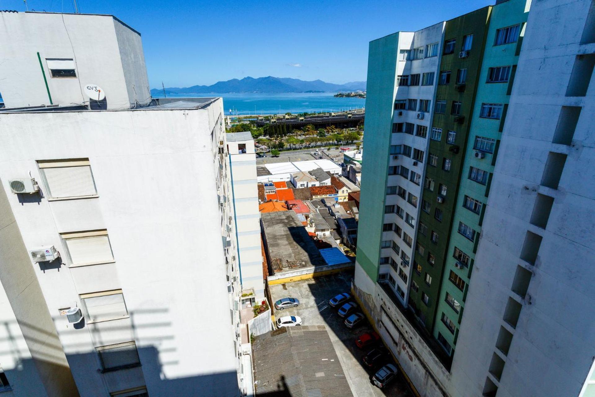 Apto confortável e bem localizado no Centro de Floripa P1254 *